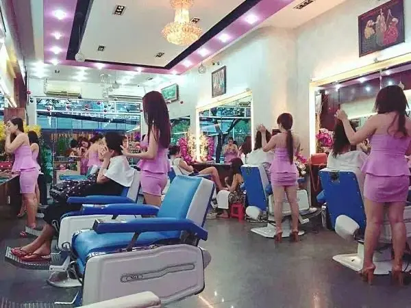 【硬核攻略】胡志明MiMi辣妹洗头店真实测评：打卡热门还是智商税？
