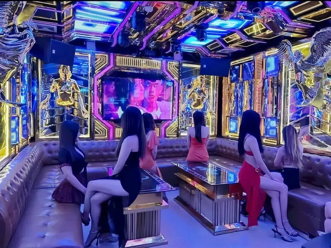 【好店推荐】胡志明全裸KTV：Lucky 2000